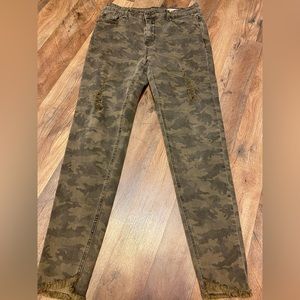 Camo boutique jeans